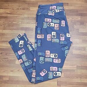 LuLaRoe Retro Tape Cassette Print Leggings Size Tall & Curvy